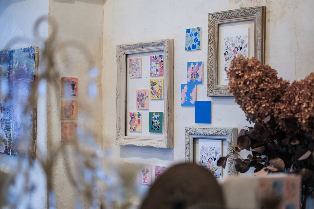 Naho Kuriyama「フラワリーパネル展」展示風景